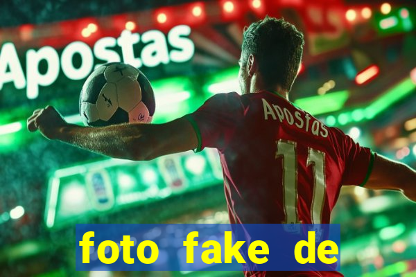foto fake de menina no espelho cabelo cacheado